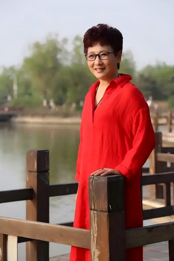 张俊玲